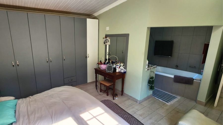 4 Bedroom Property for Sale in Dana Bay Western Cape